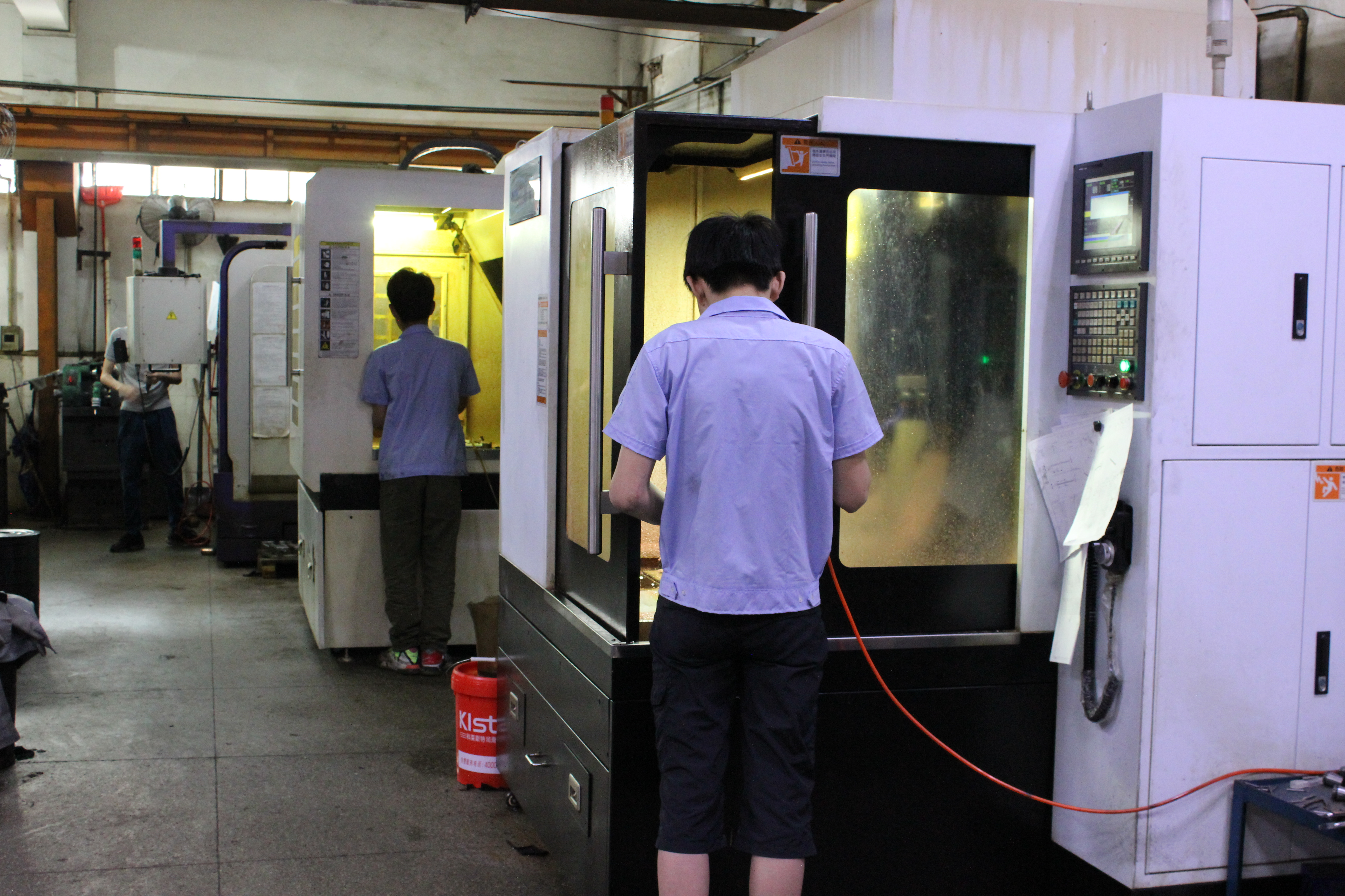 模具設備 - CNC 1